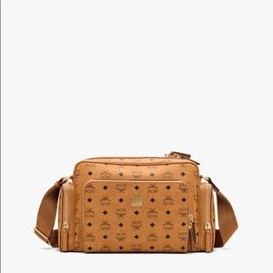 💕BRAND NEW 💕⭐️MCM KLASSIK MESSENGER⭐️